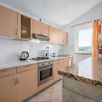 Three-bedroom In Casa de Férias